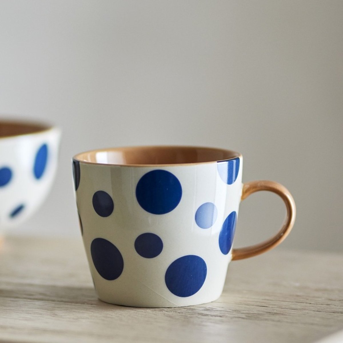 Mugs grès à pois Miri set de 4 bleu, BLOOMINGVILLE