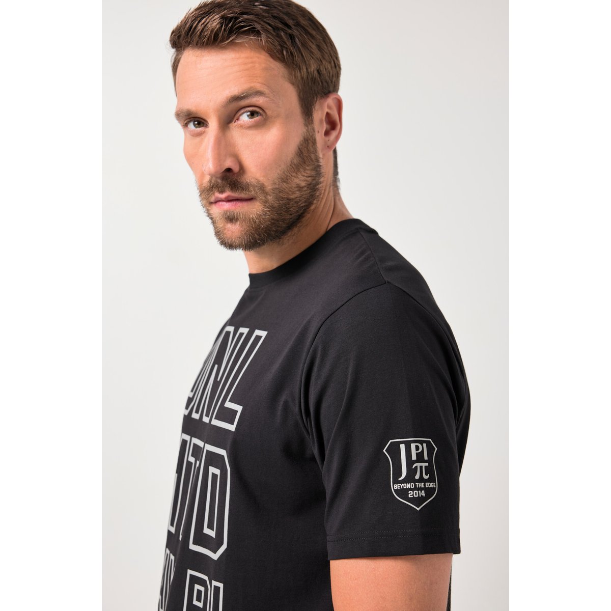 T-shirt à manches courtes noir, JP1880