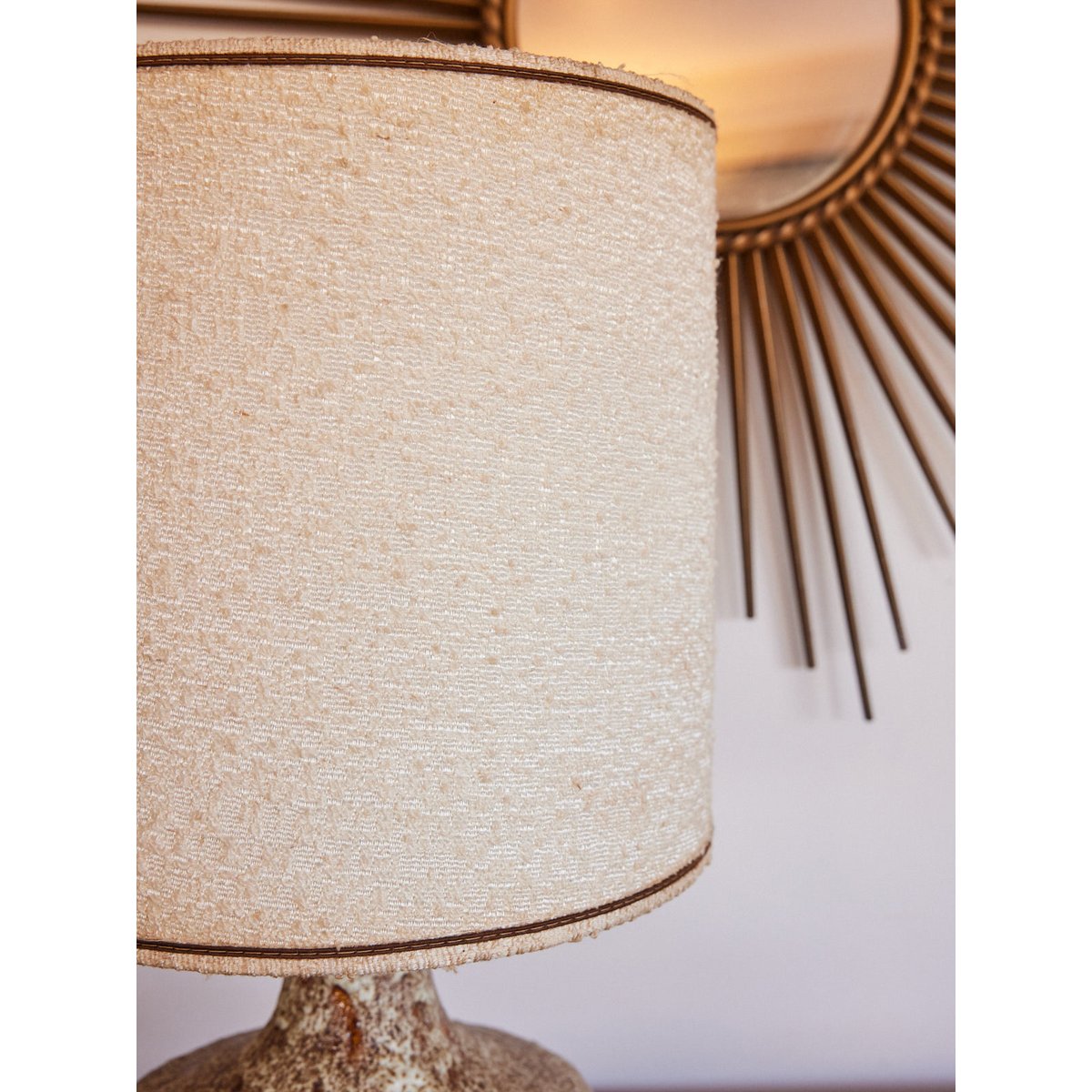 Lampe vintage en céramique et laine Julia N°994 - Bon état beige, DEBONGOUT