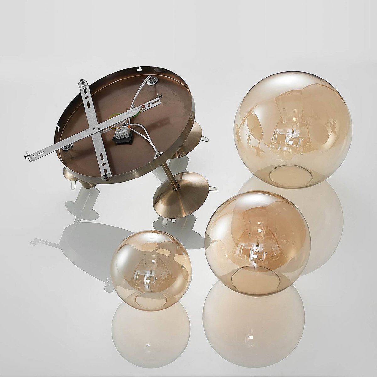 Plafonnier en verre moderne, Teeja ambre, laiton ancien, LINDBY