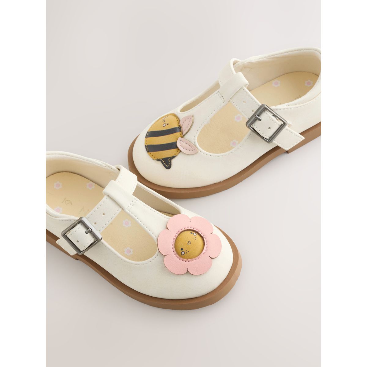Chaussures t-bar personnage de crème, NEXT