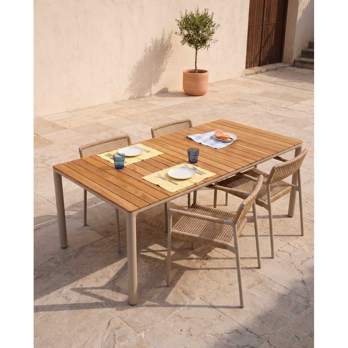 Table d'extérieur en teck massif 160x90 cm marron, HANNUN