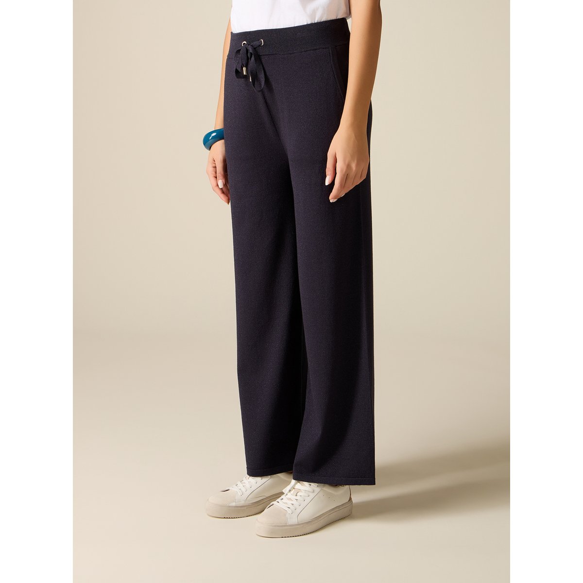 Joggers bleu, OLTRE