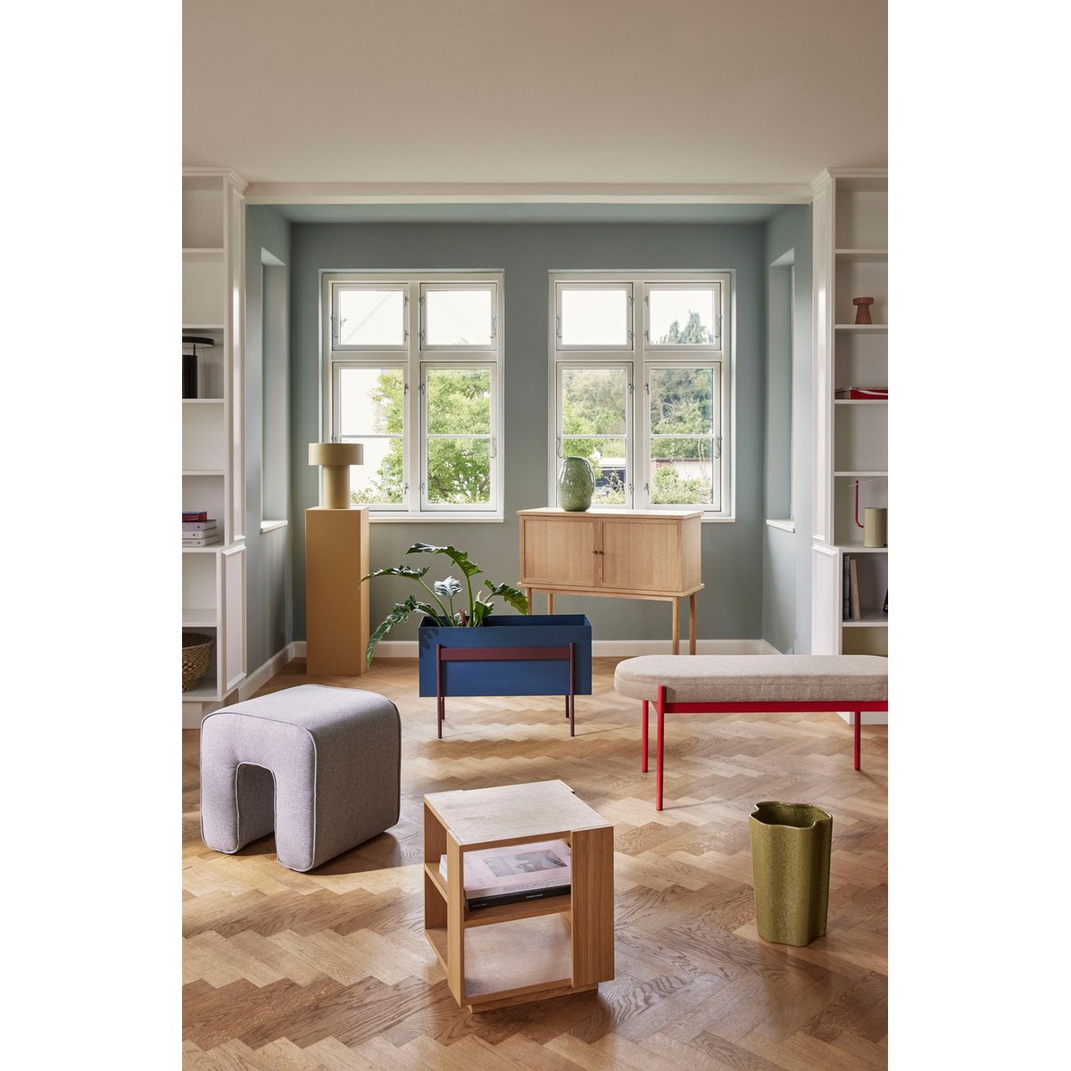 Pouf en polyester SCULPTURE gris, HUBSCH