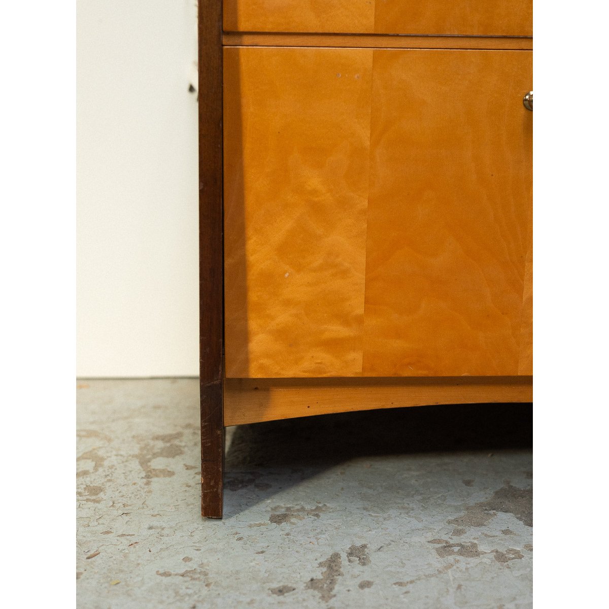 Paire de tables de chevet bicolores Maïa N°1555 - Bon état bois clair, DEBONGOUT