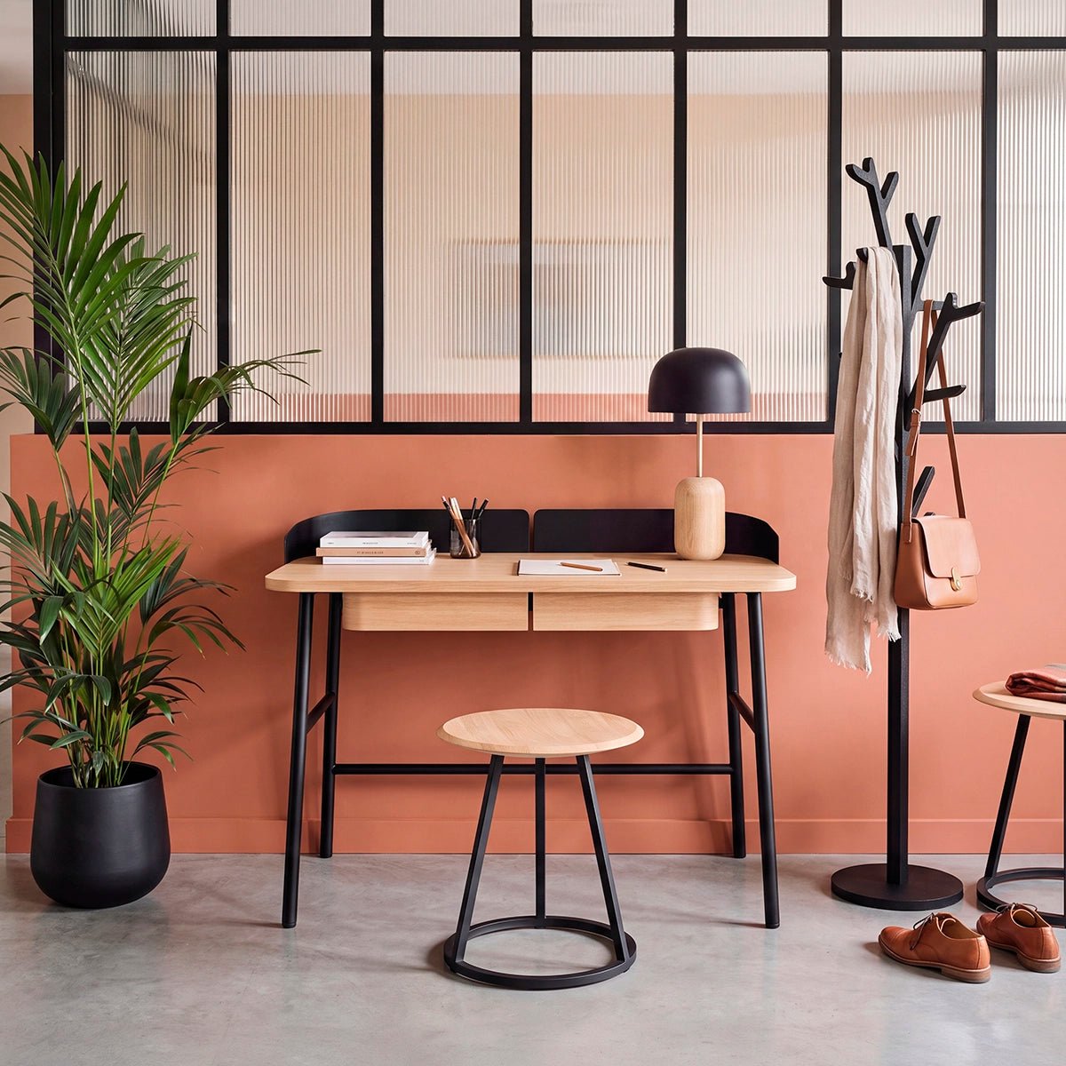Bureau en chêne et métal coloré, VICTOR noir, HARTO