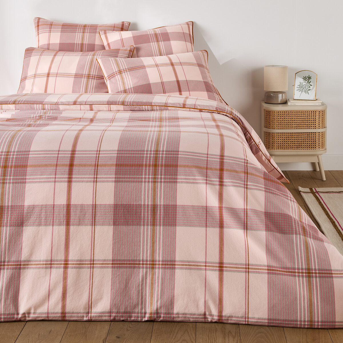 Taie d'oreiller en coton lavé, carreaux en tissé-teint, DOLLON carreaux fond rose, LA REDOUTE INTERIEURS