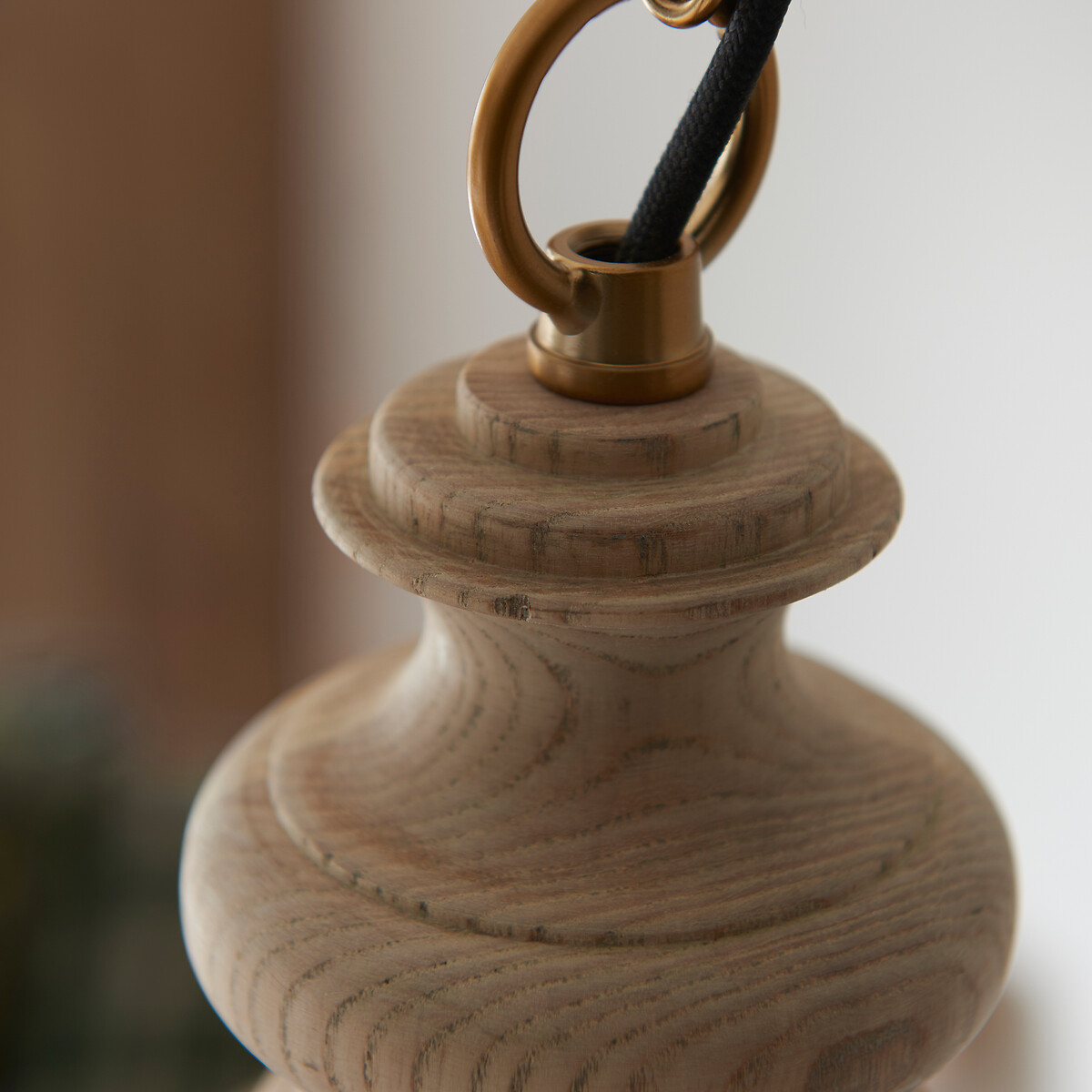 Clover Chain Drop Pendant Light in Natural Ash natural, ÉDITÉ
