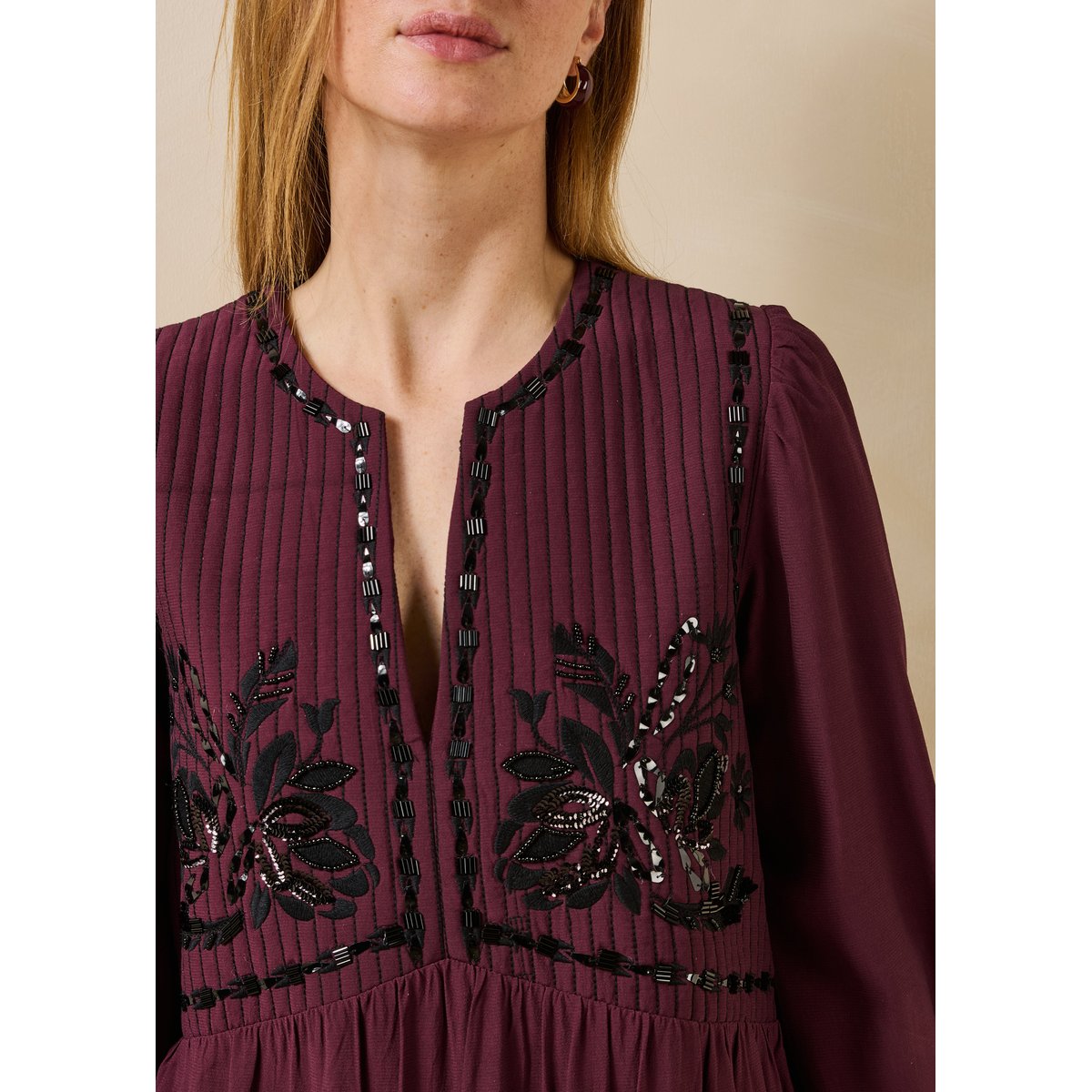 Robe longue brodée manches longues col V bordeaux / noir, LA FEE MARABOUTEE