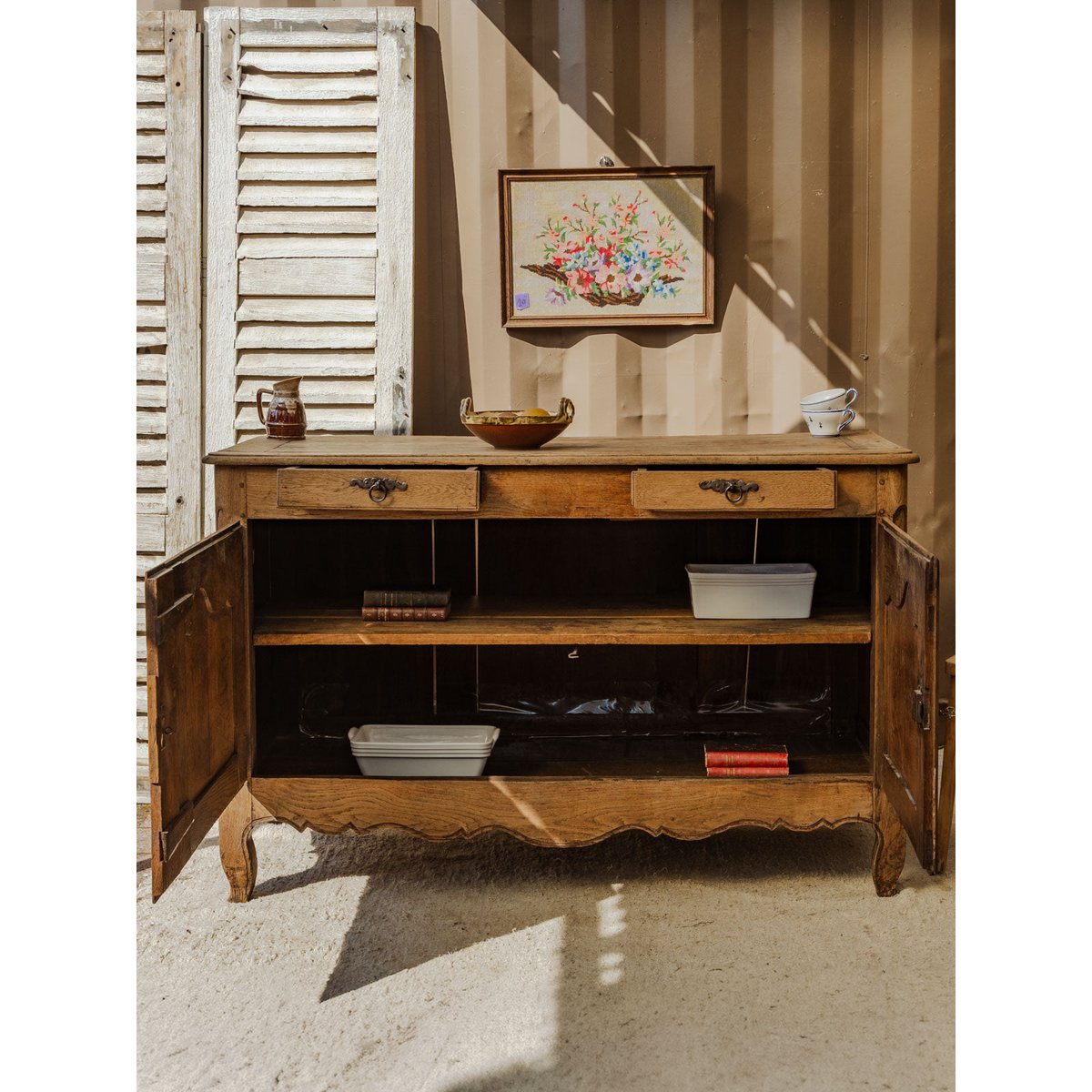Grand buffet en bois Gilbert N°1543 - Bon état bois clair, DEBONGOUT