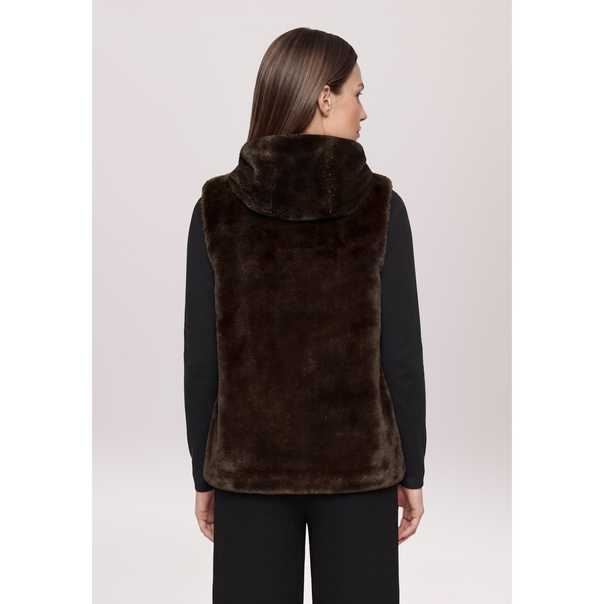 Veste sans manches en peluche à capuche marron foncé, BETTY BARCLAY