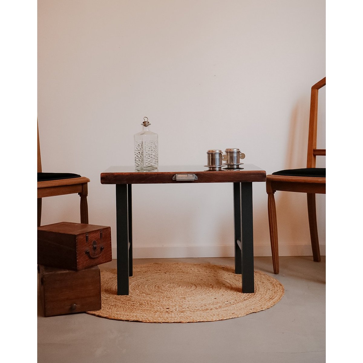 Table basse en bois Donna N°633 - Bon état noir, DEBONGOUT