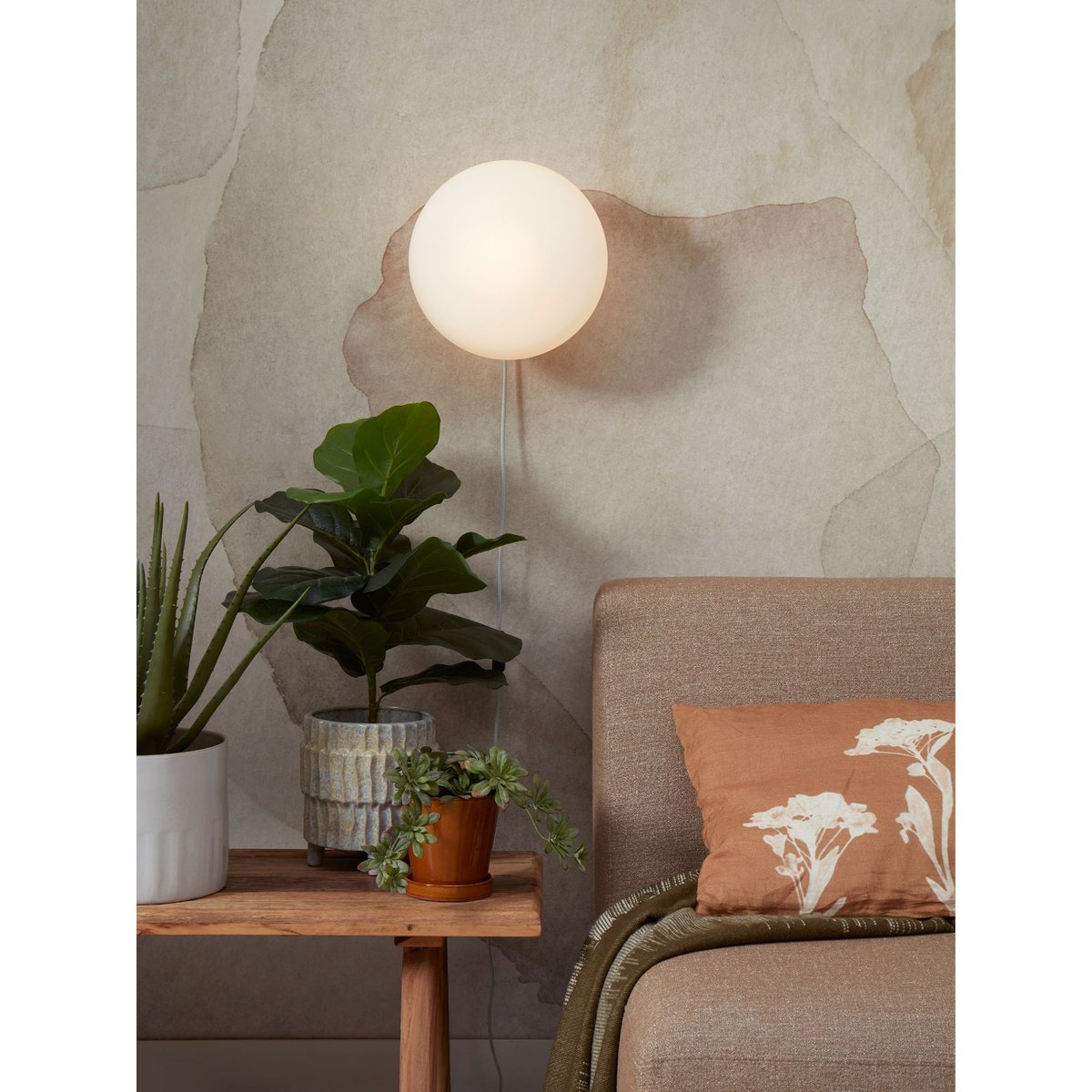 Lampe Murale Verre SAPPORO blanc nacré, IT'S ABOUT ROMI