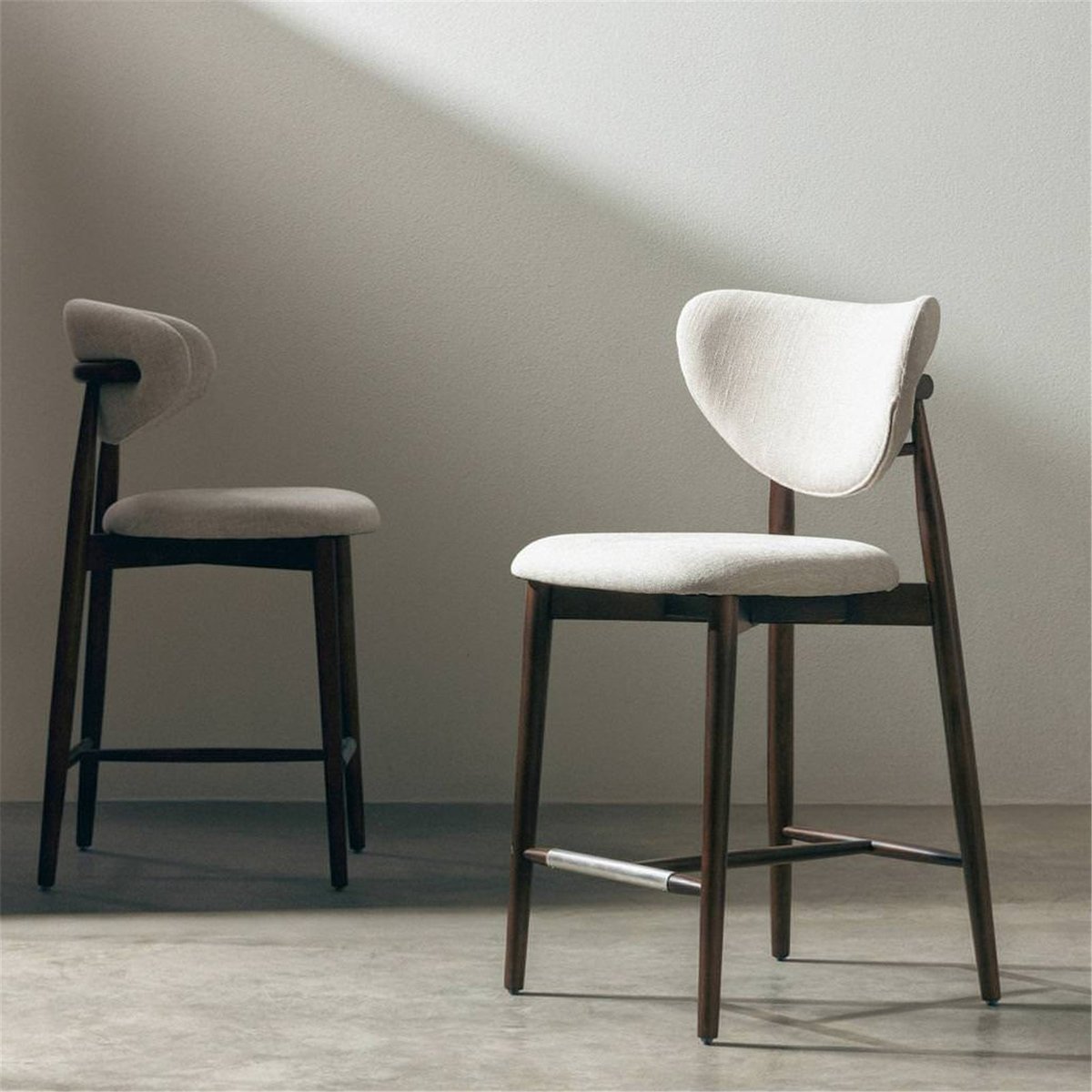 Tabouret de bar collection JULIETTE beige et noyer, RECOLLECTION