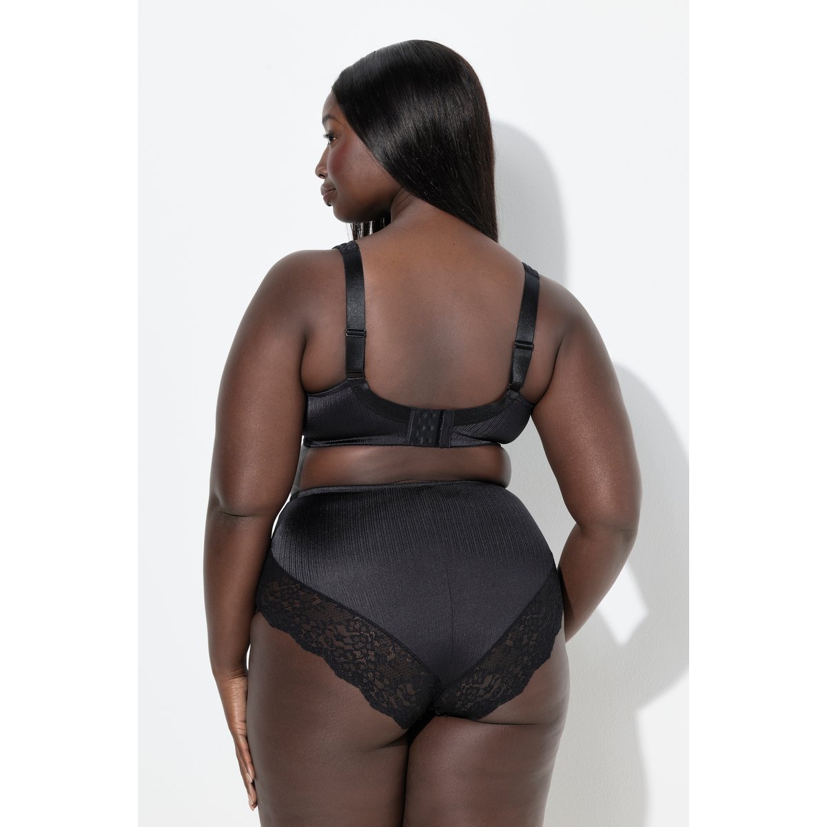 Soutien-gorge minimiseur, sans armatures noir, ULLA POPKEN