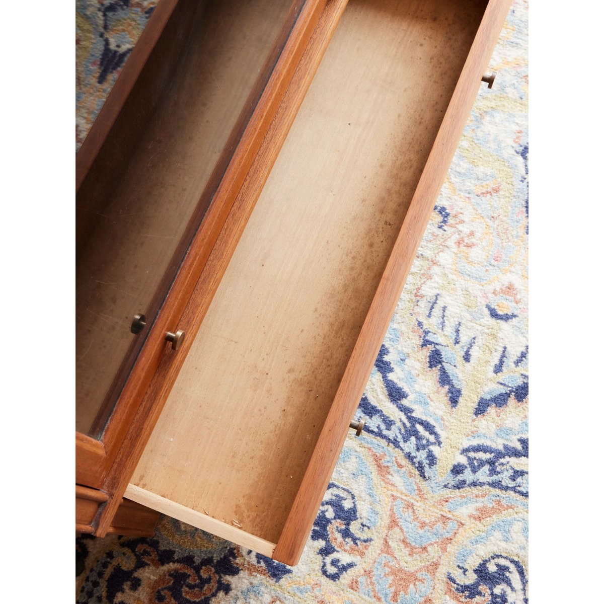 Vitrine MD en bois Victoria N°1362 - Bon état bois clair, DEBONGOUT