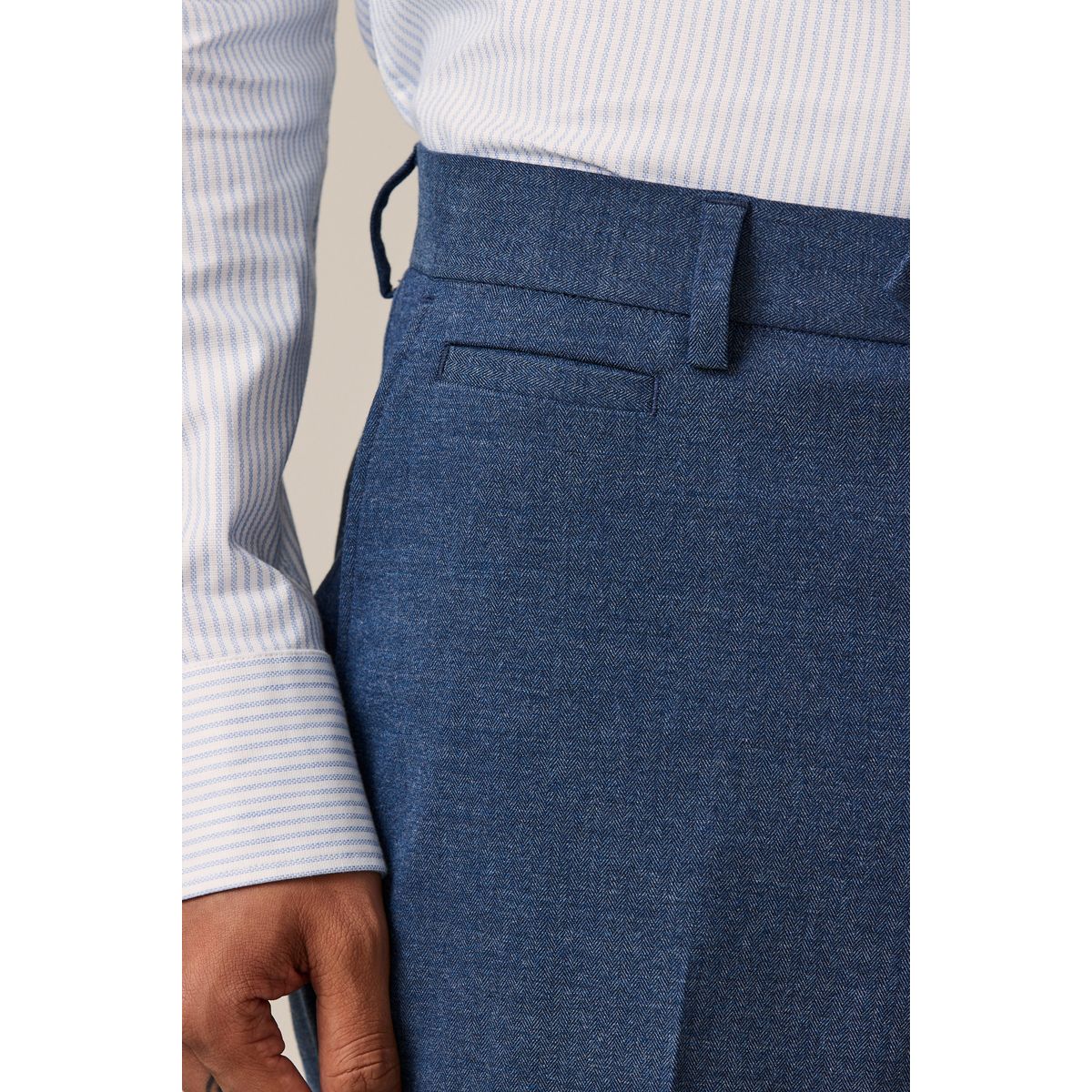 Pantalon de costume ajusté à chevrons bleu vif, NEXT