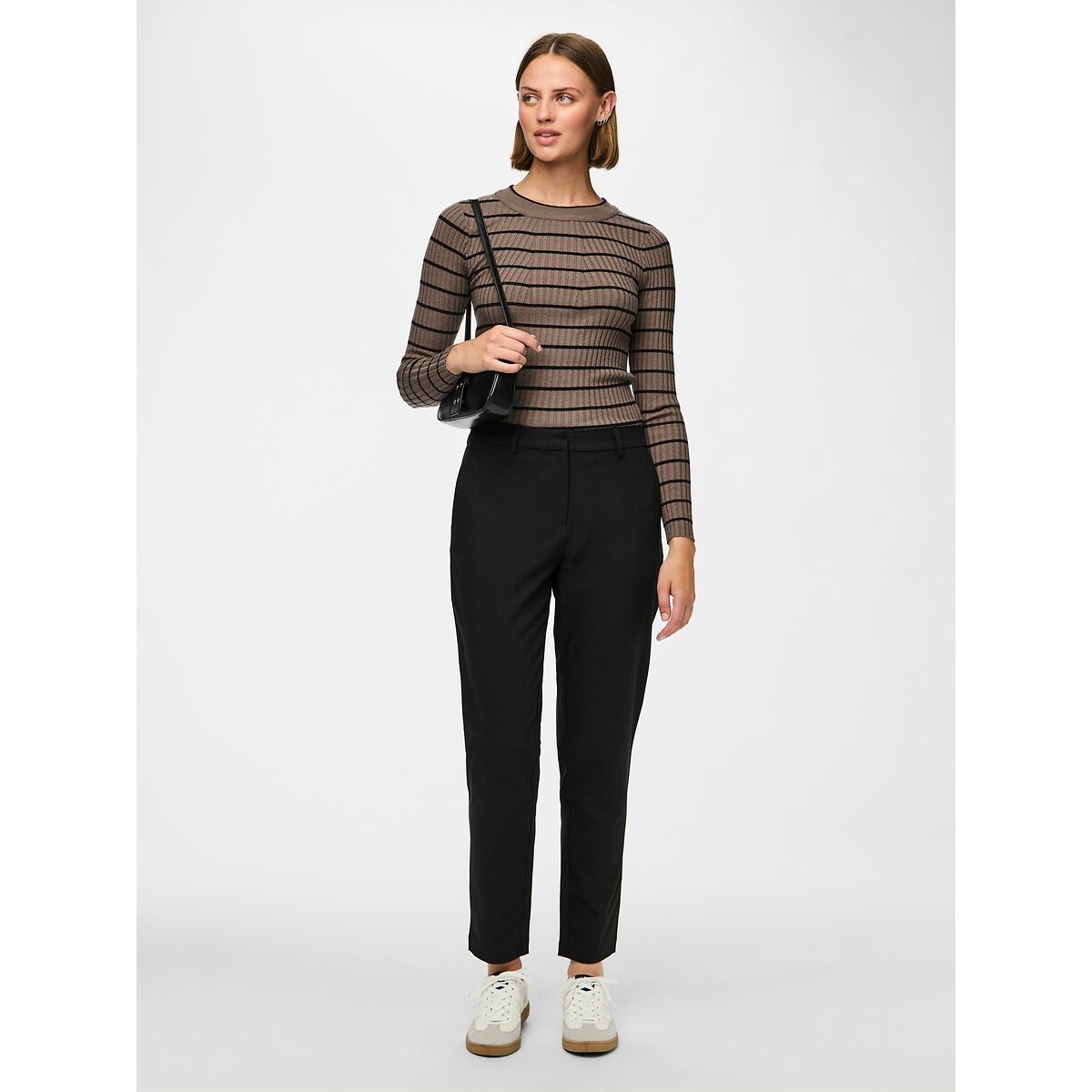 Pantalon fuselé, taille standard noir, PIECES