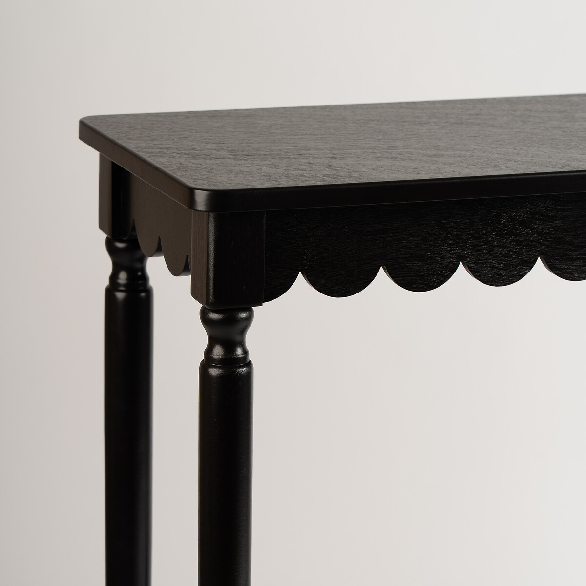Elms Scalloped Edge Console Table black, SO'HOME