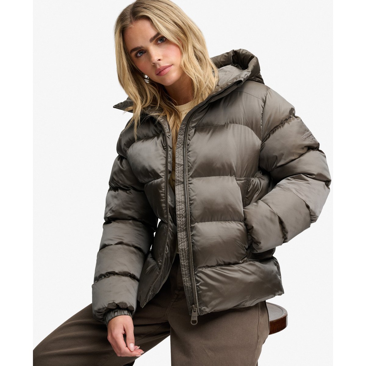 Doudoune à Capuche Brillante Coupe Ajustée kaki foncé, SUPERDRY