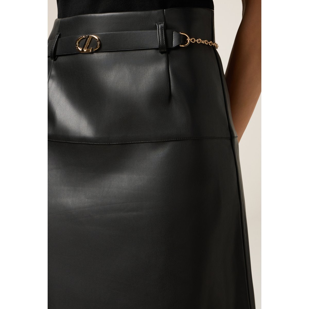 Jupe ligne A avec ceinture et chaîne noir, OLTRE