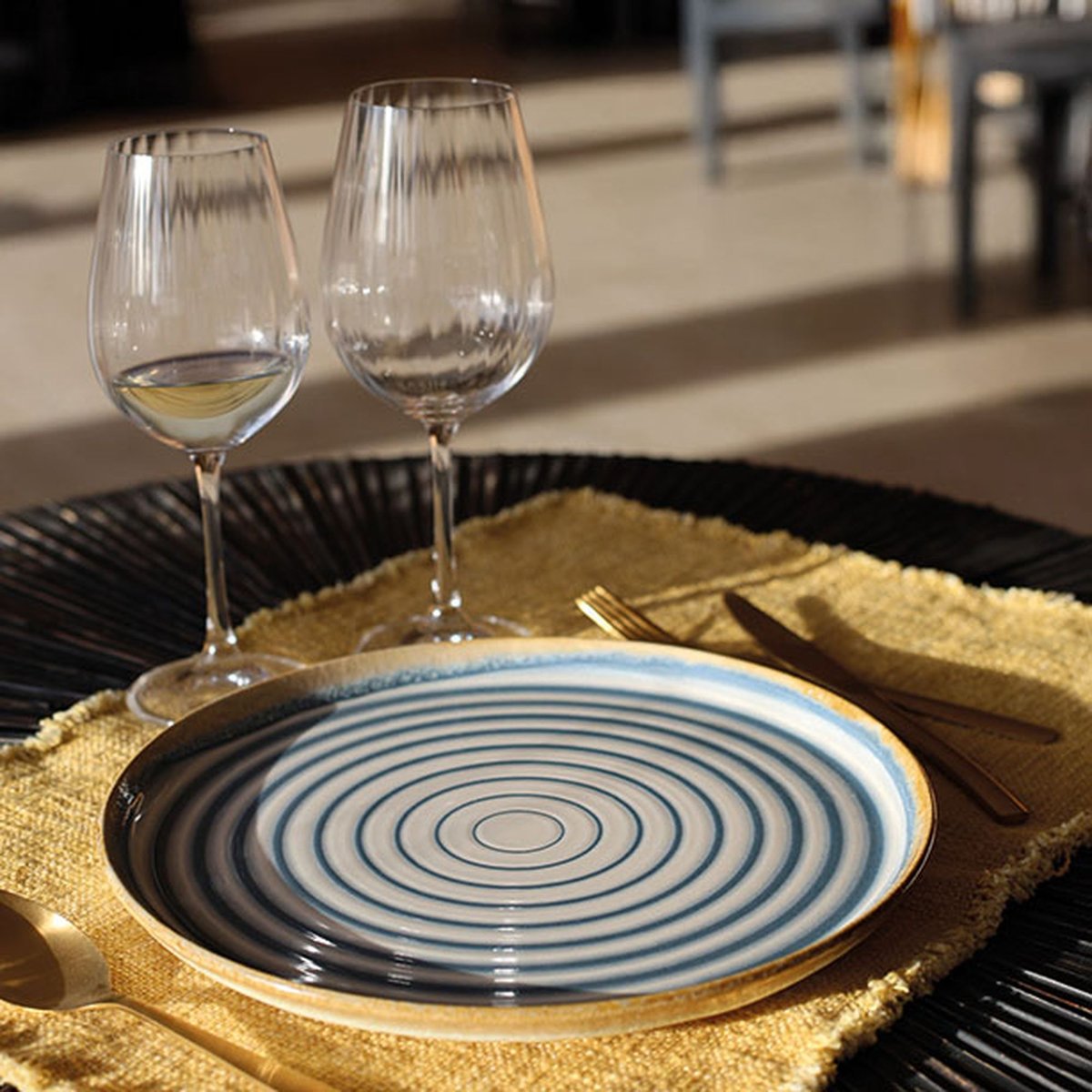 Lot de 6 assiettes plates 27cm en faïence, SPIRALE bleu, NOVASTYL