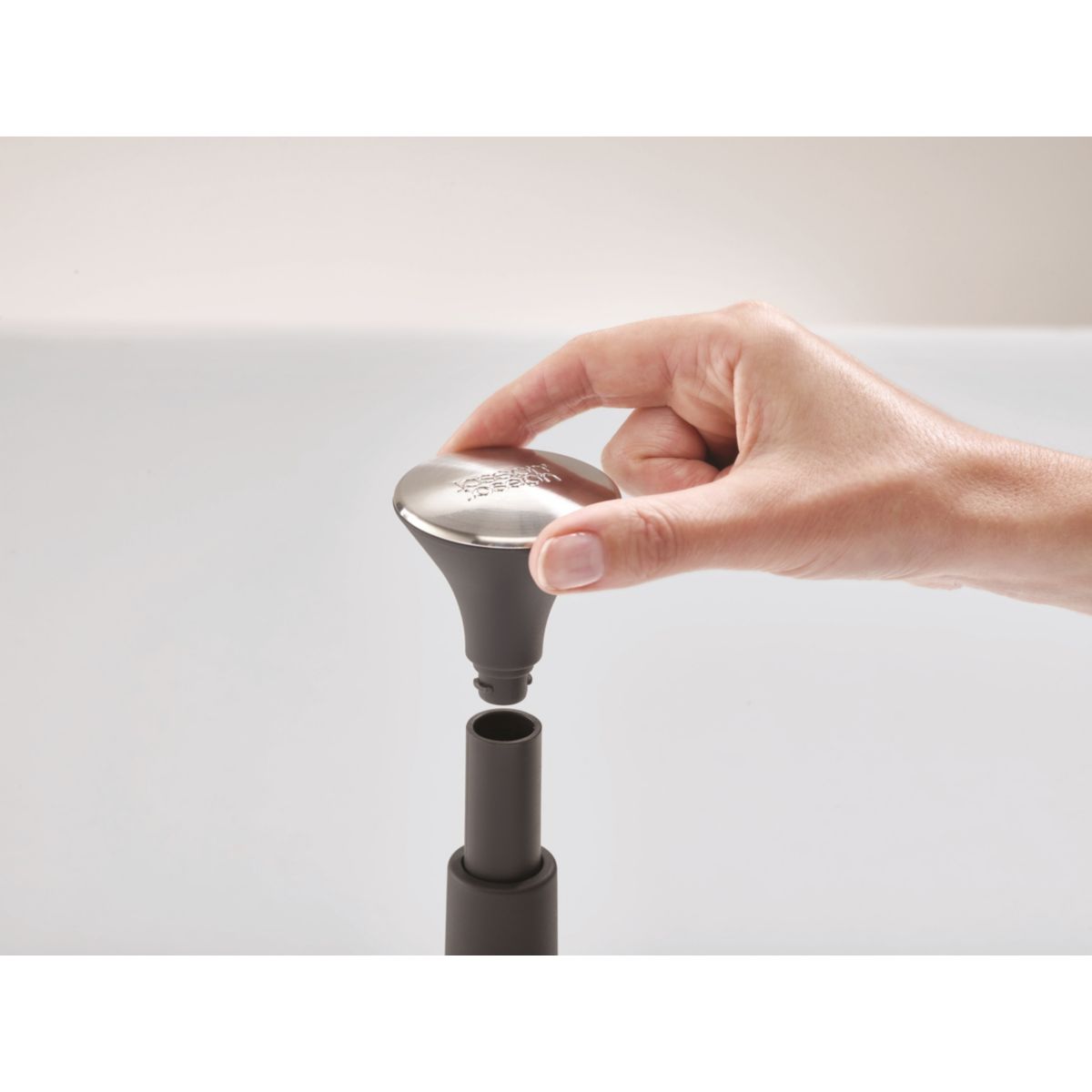 Distributeur essuie-tout PUSH&TEAR ROULEAU D'ESSUIE TOUT GRIS gris, JOSEPH JOSEPH