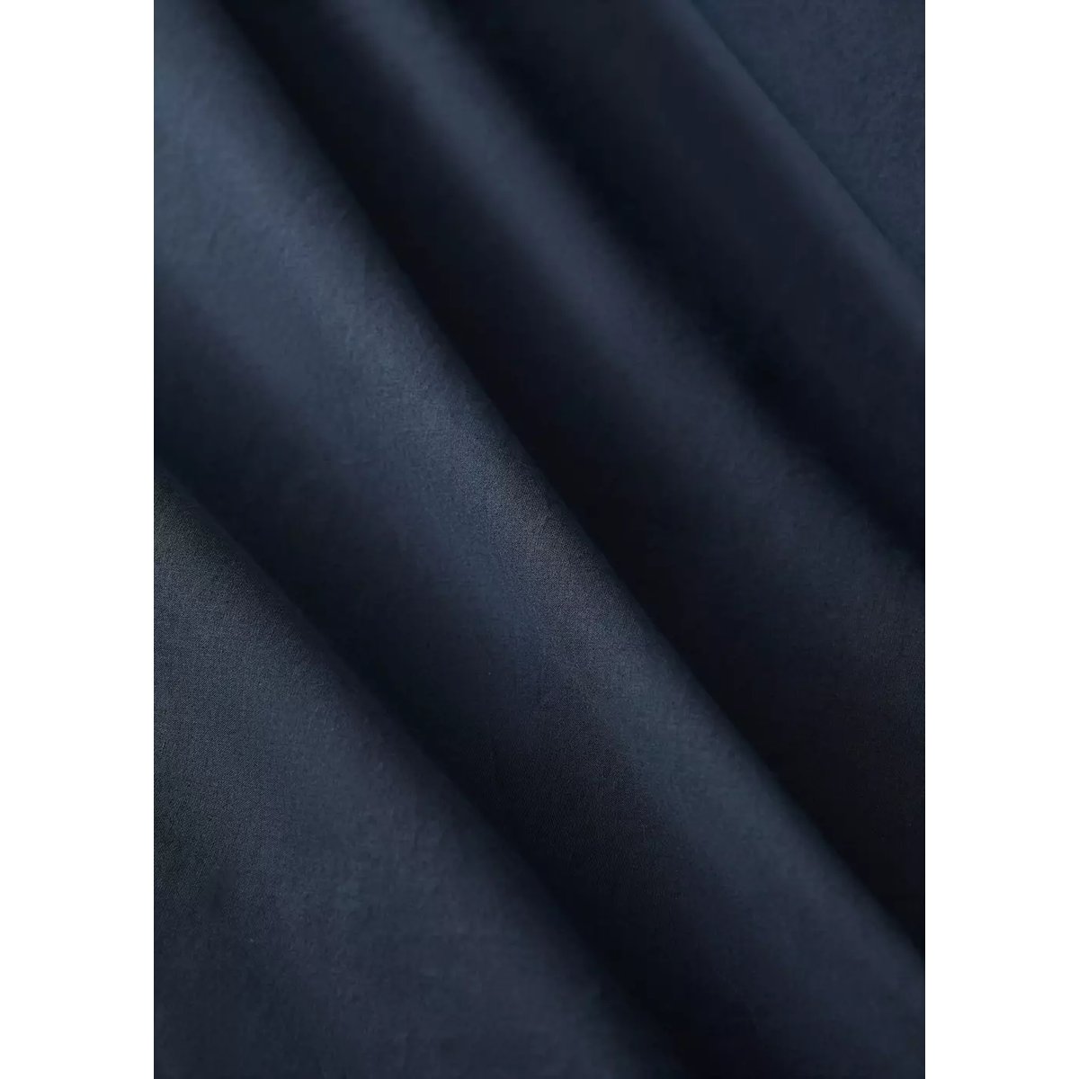 Drap-housse en popeline de coton garment-dyed Lit 160 cm bleu marine, MANGO HOME