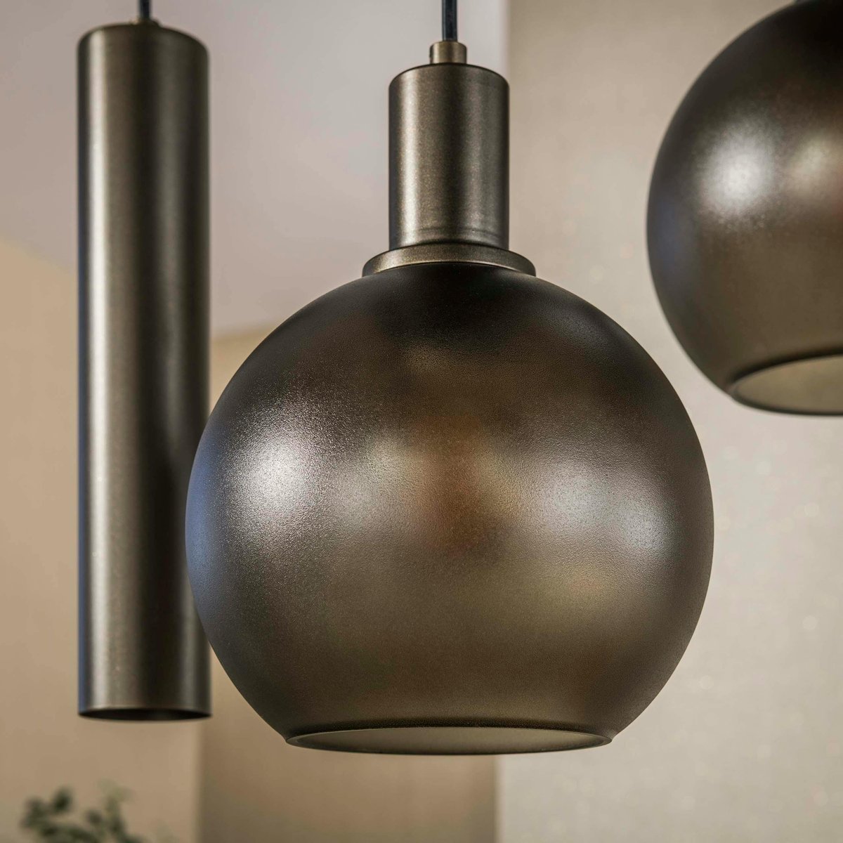 Suspension verticale 5 lampes verre dépoli brun et métal bronze NIAGARA marron, PIER IMPORT