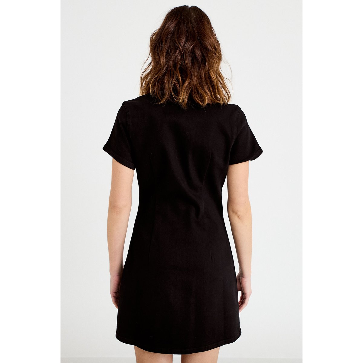 Robe courte trapèze en jean col chemise noir, CACHE CACHE