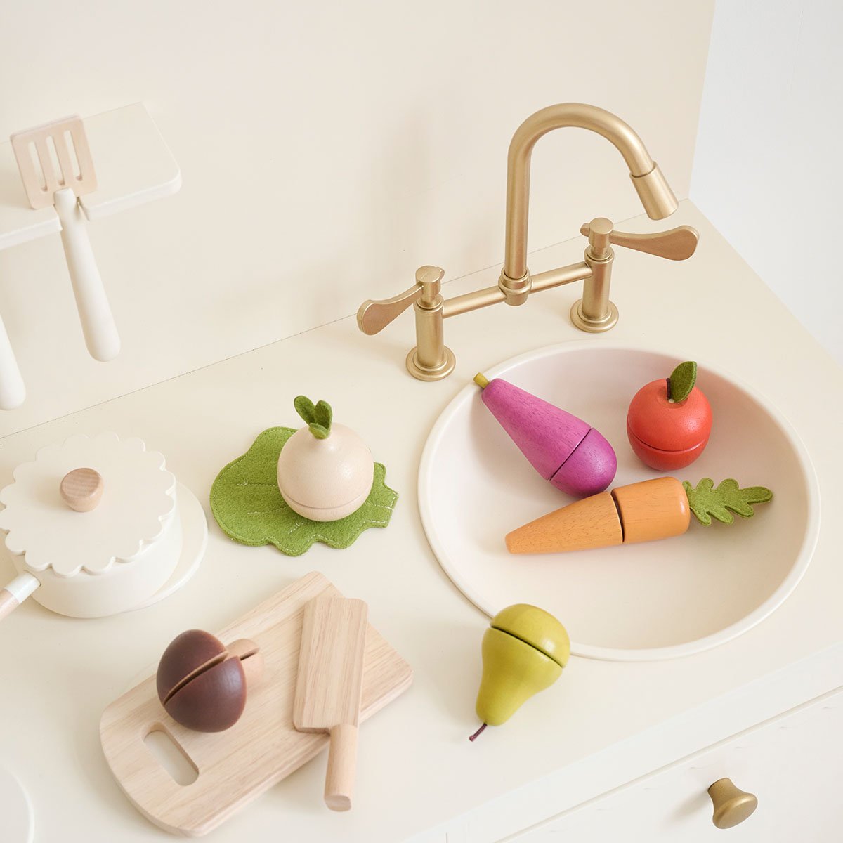 Fruits et légumes à couper vert, PETITE AMELIE