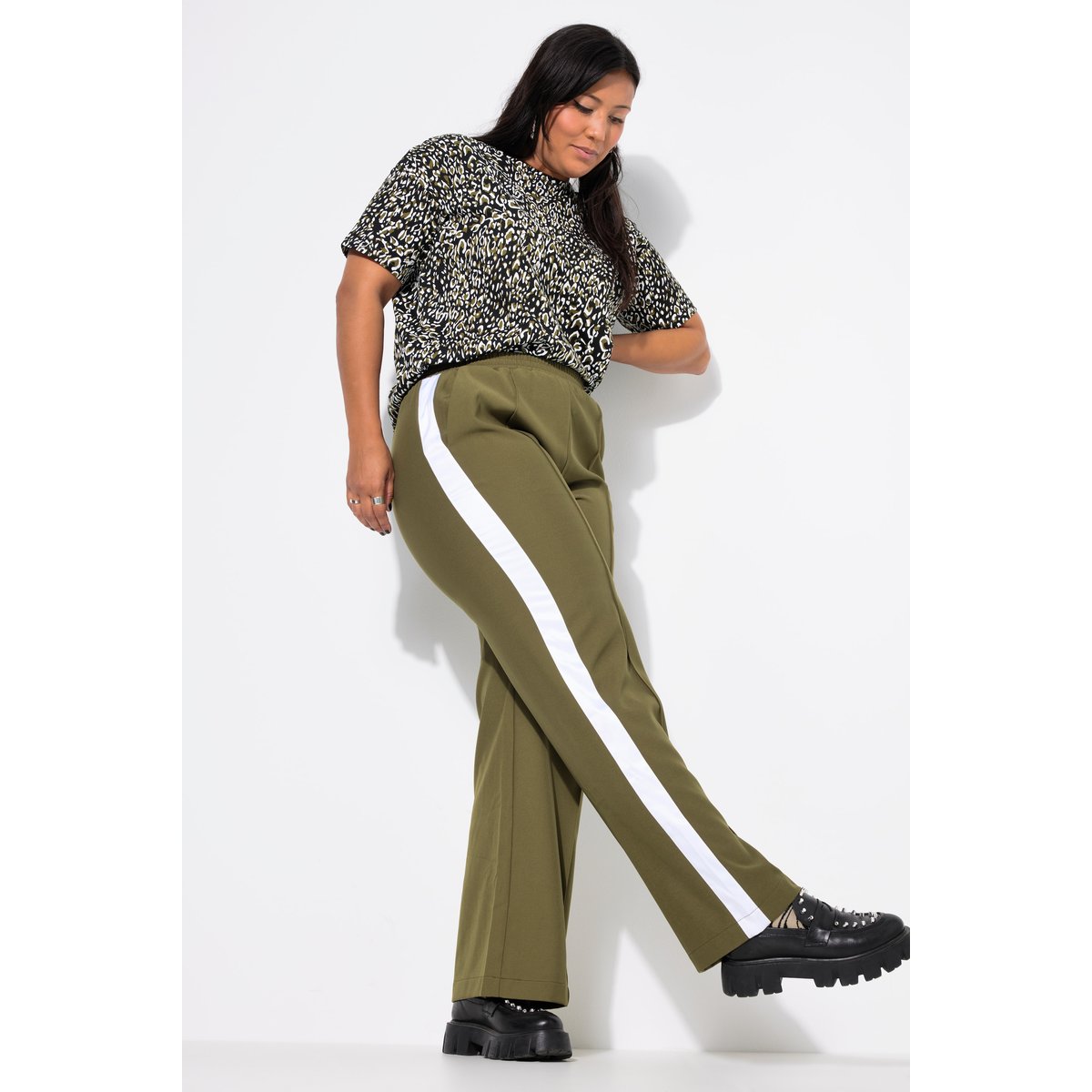 Pantalon à coupe Wide Legs. Taille élastique olive foncé, STUDIO UNTOLD
