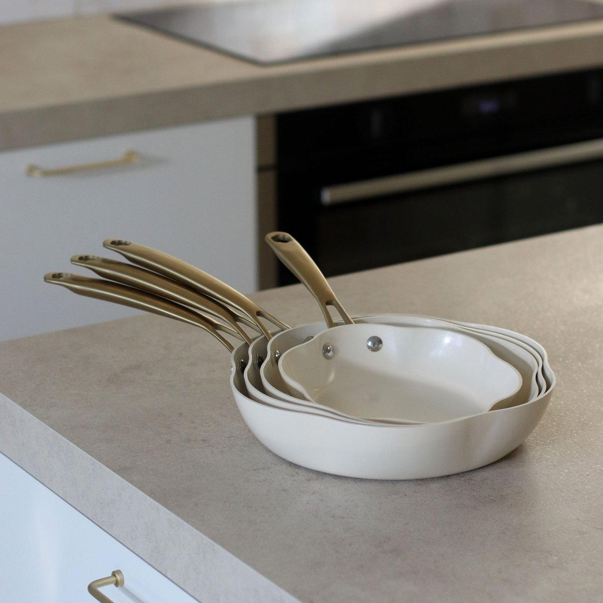 Poêle en aluminium recyclé, DAHLIA beige, MENASTYL