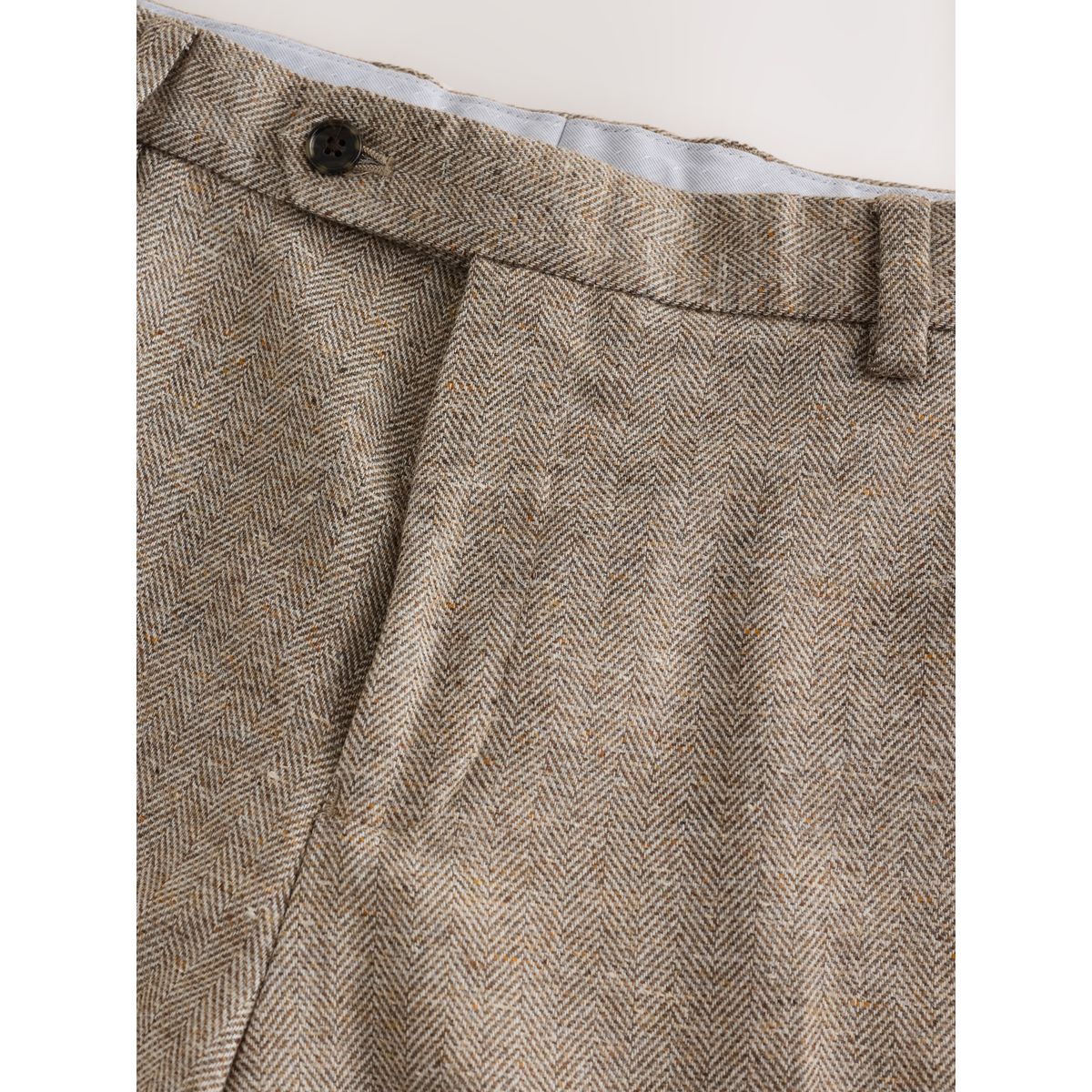 Pantalon de costume ajusté à chevrons/laine grège, NEXT