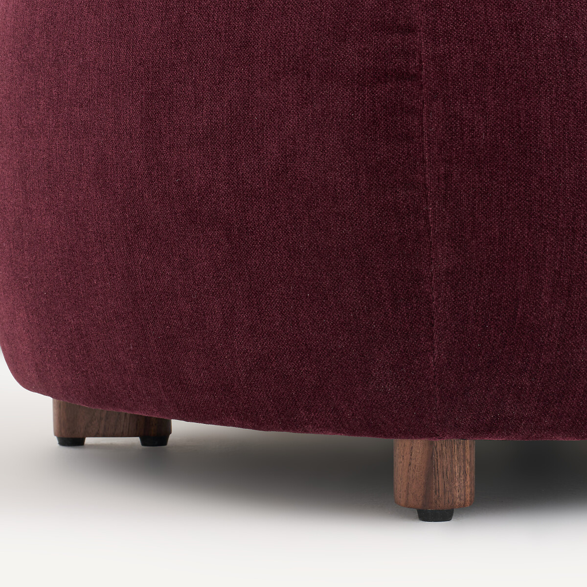 Fluwelen fauteuil, MODALIE, ontwerp Emmanuel Gallina bordeaux rood, EMMANUEL GALLINA X AM.PM