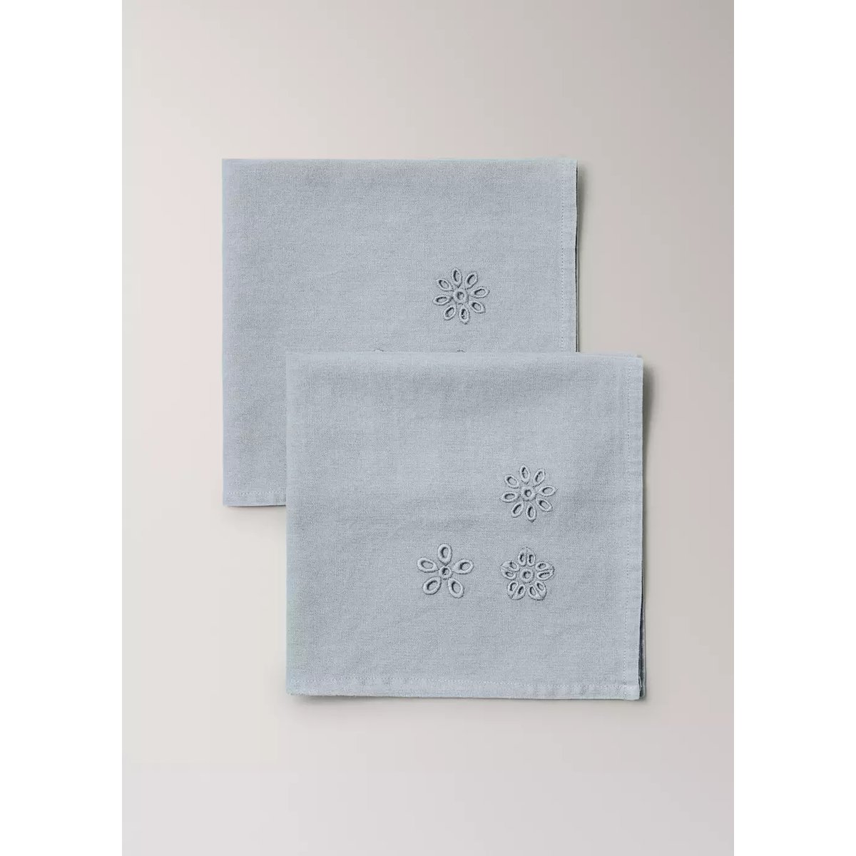 Serviettes brodées motif floral bleu, MANGO HOME