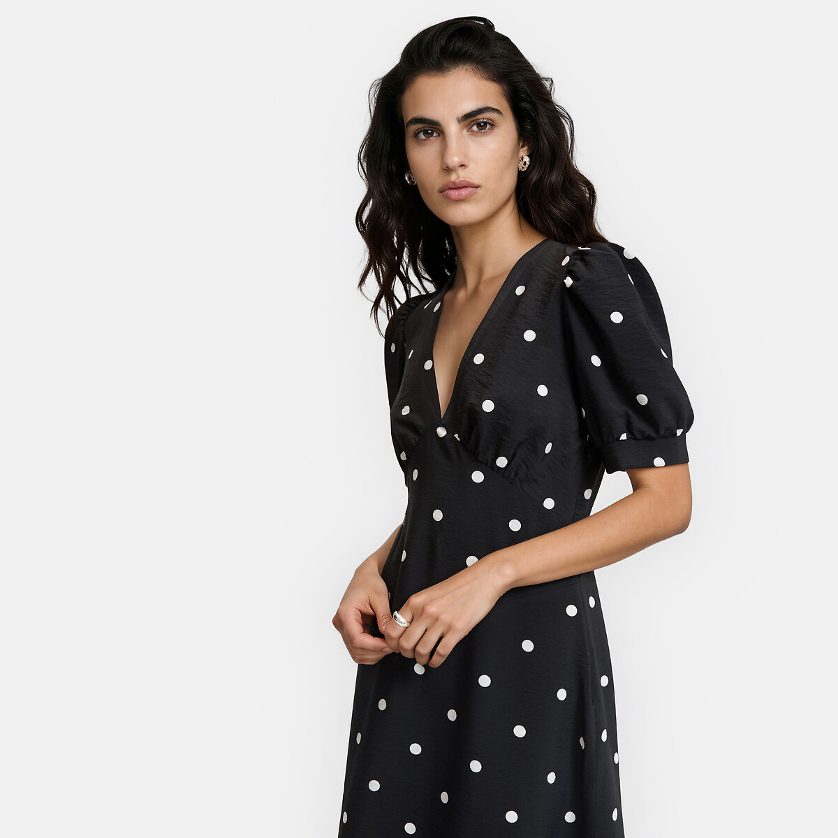 Vestido midi con cuello en V, de lunares y con manga corta estampado lunares, LA REDOUTE COLLECTIONS