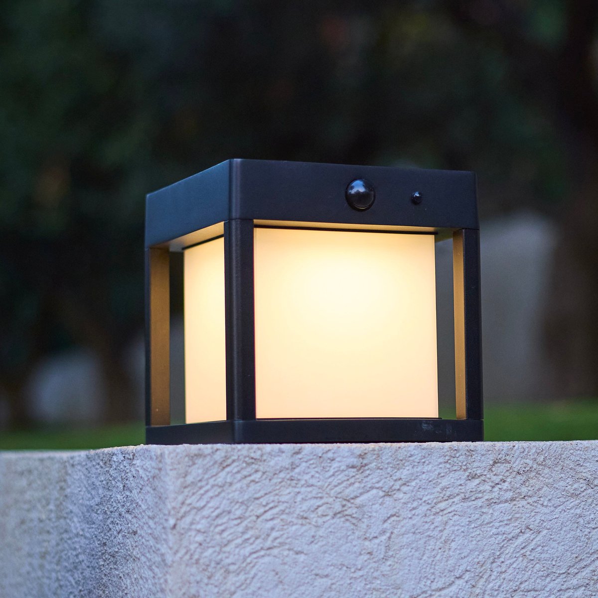 Borne solaire poteau sensor PILARO noir, LUMISKY