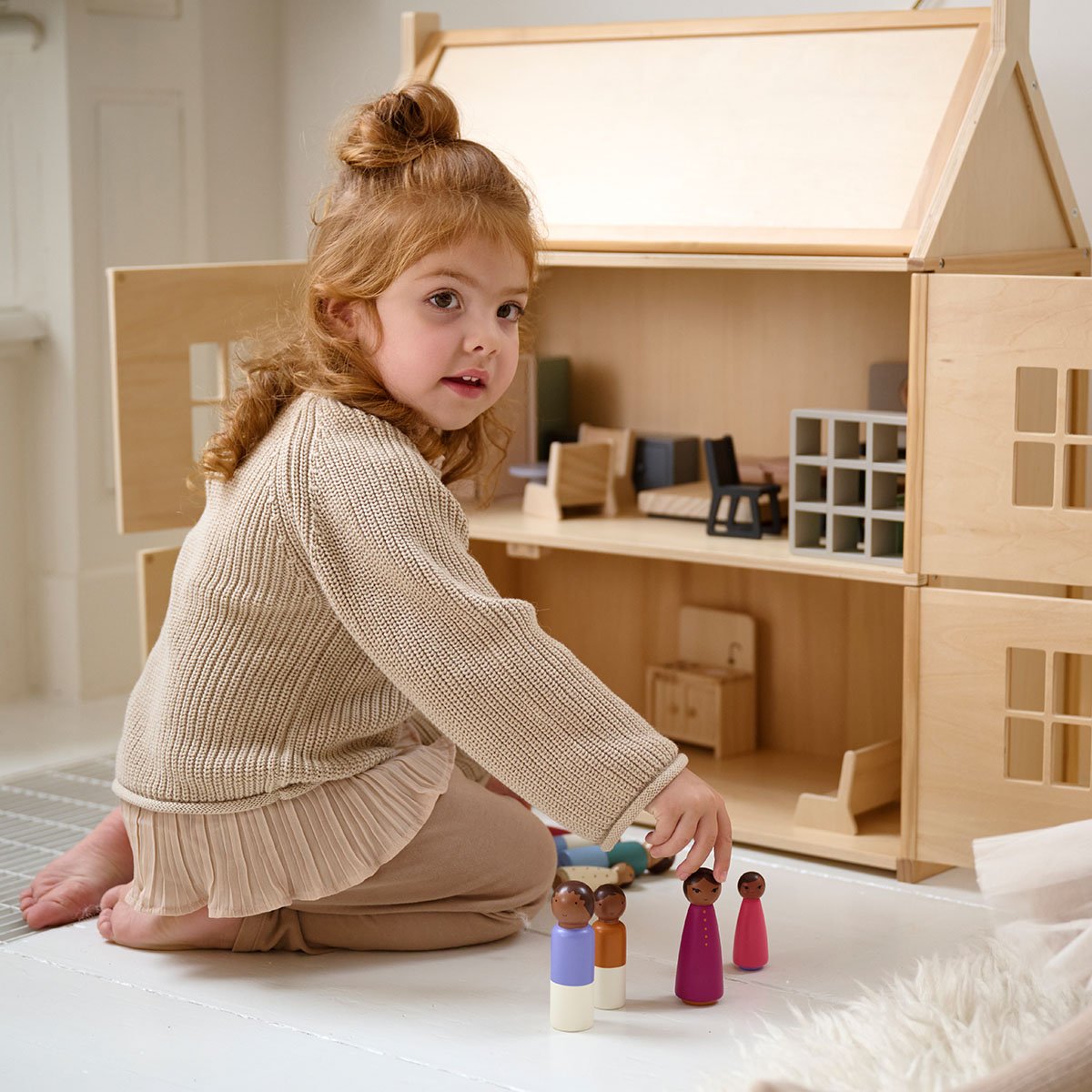 Figurines pour maison de poupées bougainville - rose, PETITE AMELIE