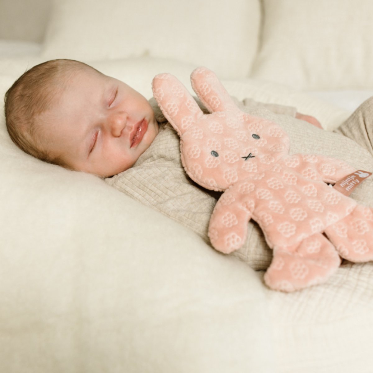Doudou attache tétine Miffy - Flower rose, PIOUPIOU ET MERVEILLES