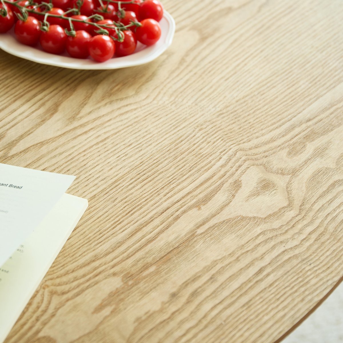 Table à manger ronde pour 4 personnes, bois et métal, SALLA bois naturel, NORDLYS