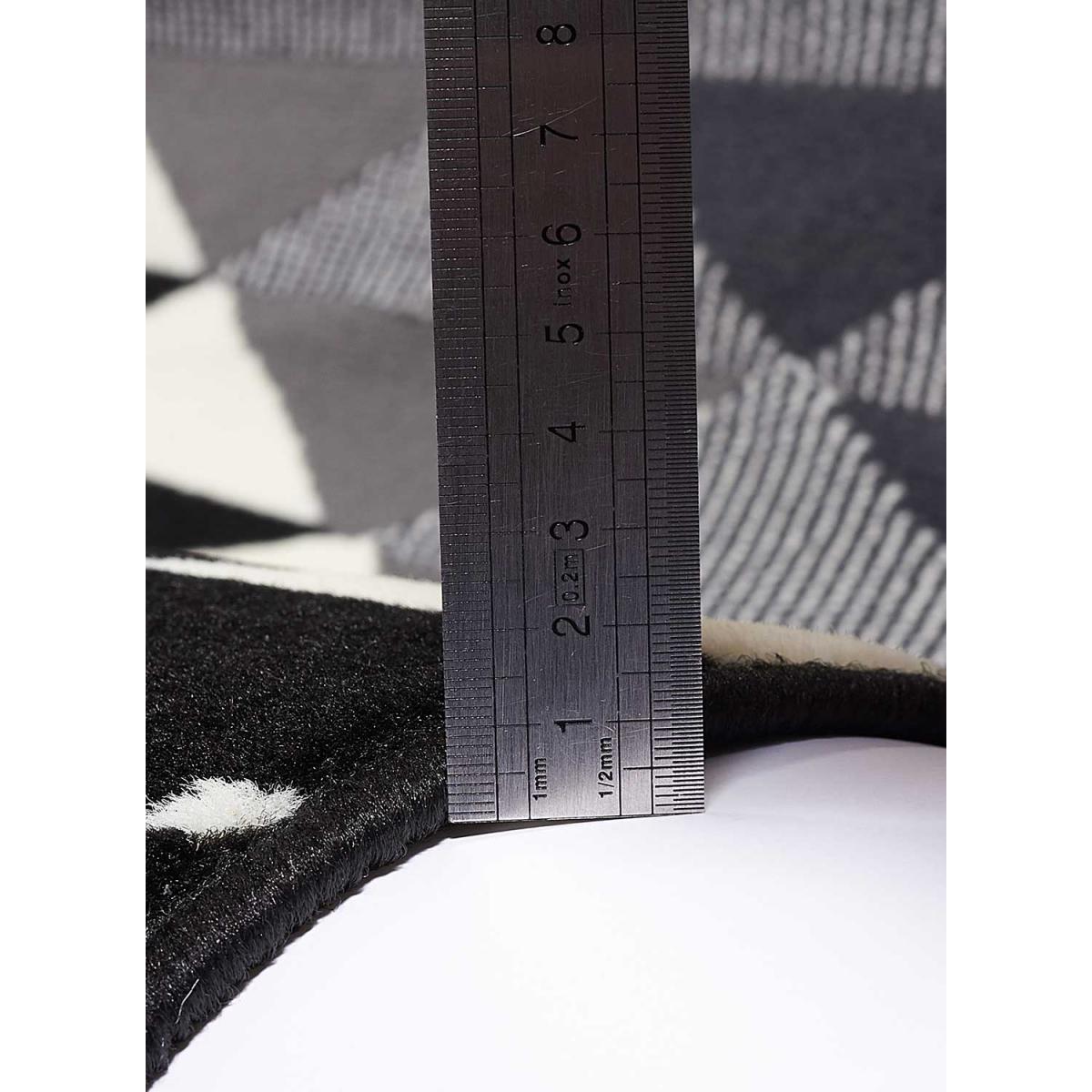Tapis chambre tissé motif géométrique LYN49 APACHE noir, UN AMOUR DE TAPIS