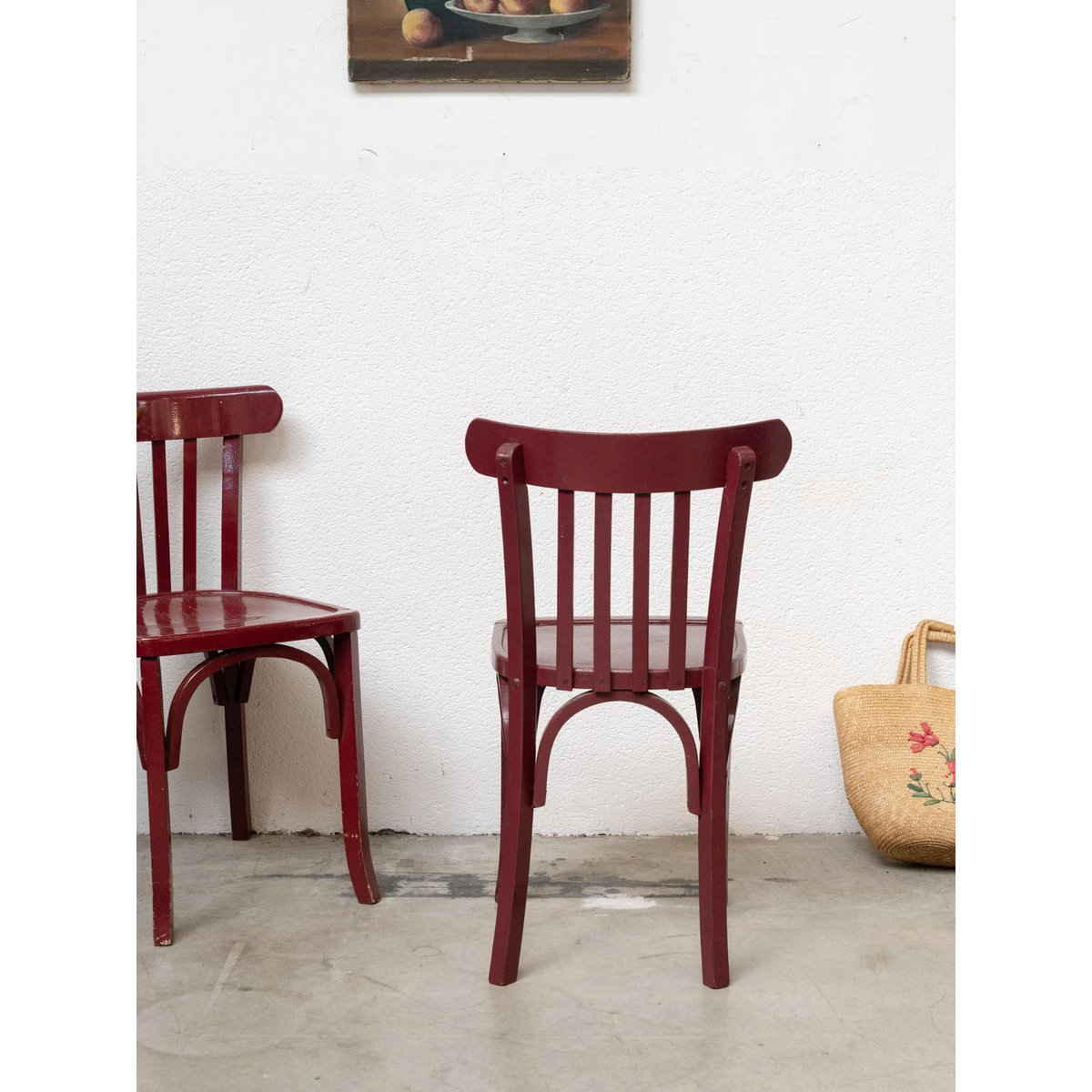 Paire de chaises bordeaux esprit Thonet Claude N°1722 - Bon état bordeaux, DEBONGOUT