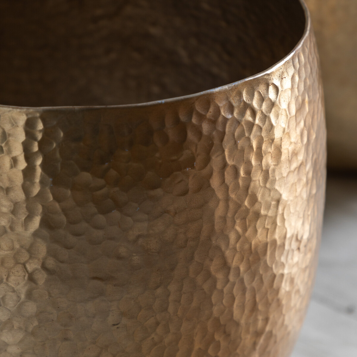 Set of 2 Cradley Metal Planters bronze, ÉDITÉ