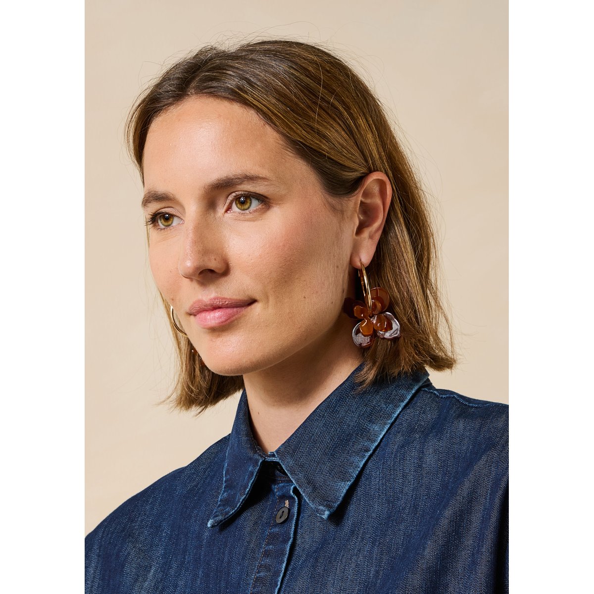 Boucles d'oreilles créoles à fleurs cognac, LA FEE MARABOUTEE