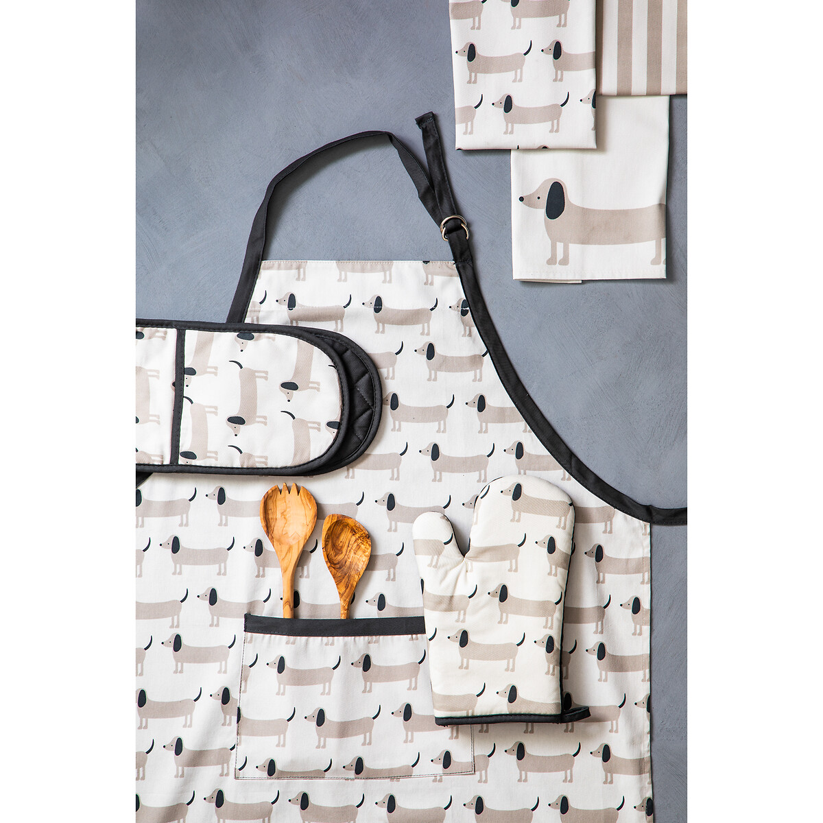 Cotton Single Oven Glove Sausage Dog Print white, SO'HOME