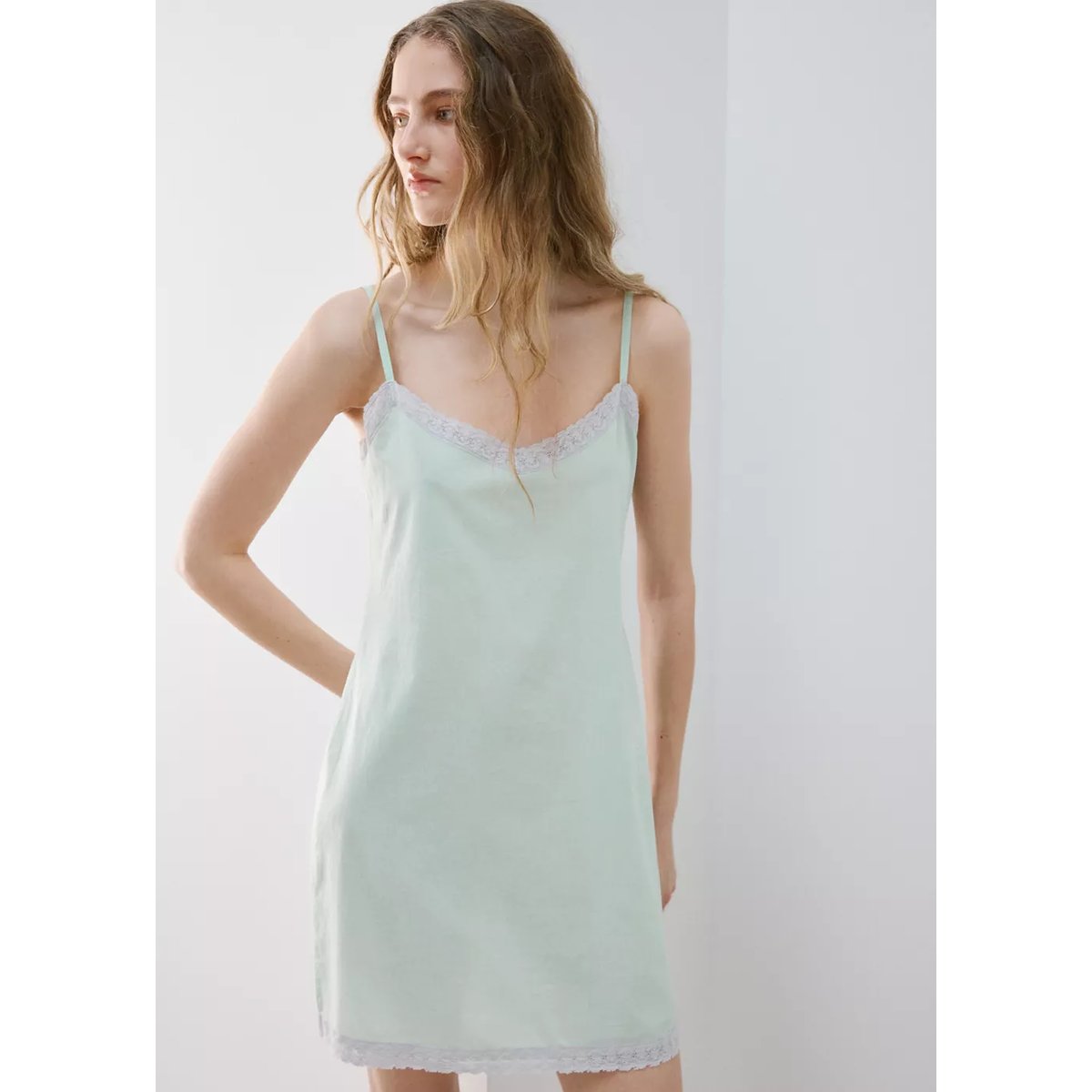 Nuisette courte 100 % coton bleu, MANGO