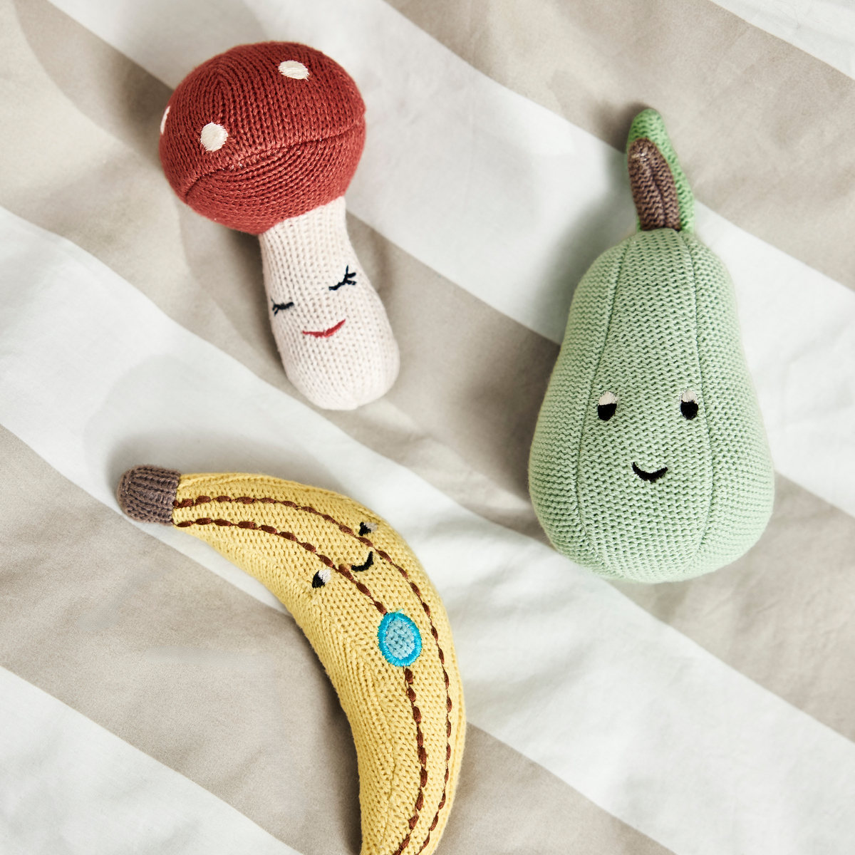 Hochet en coton MINI vert, OYOY LIVING DESIGN