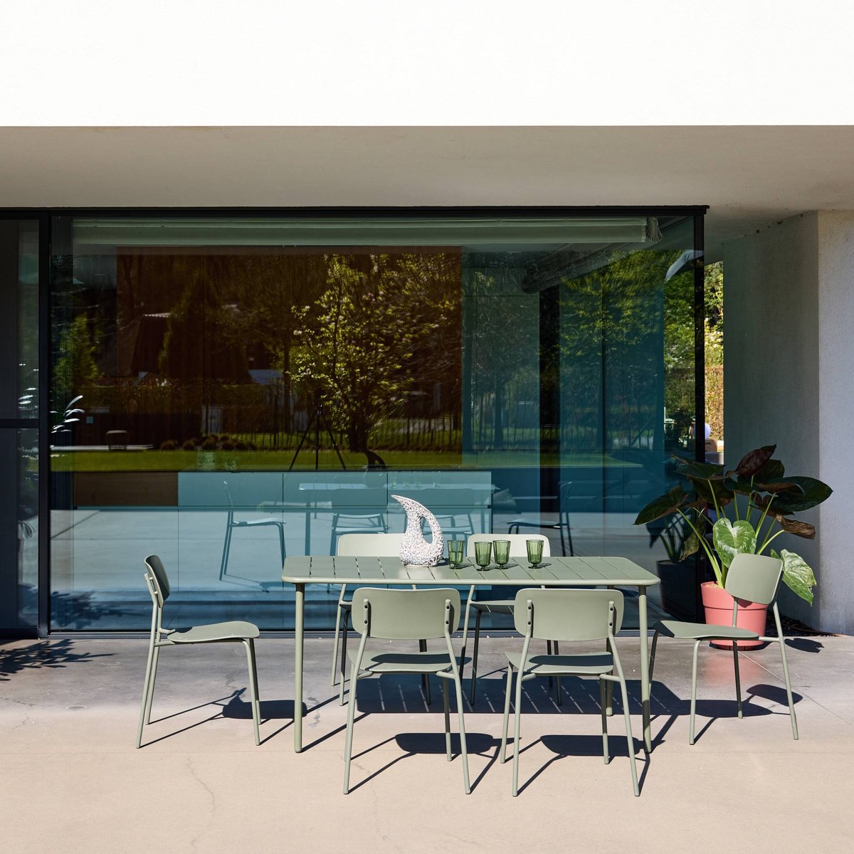 Table de jardin métal + 6 assises AMÉLIA + LIVA anthracite, SWEEEK