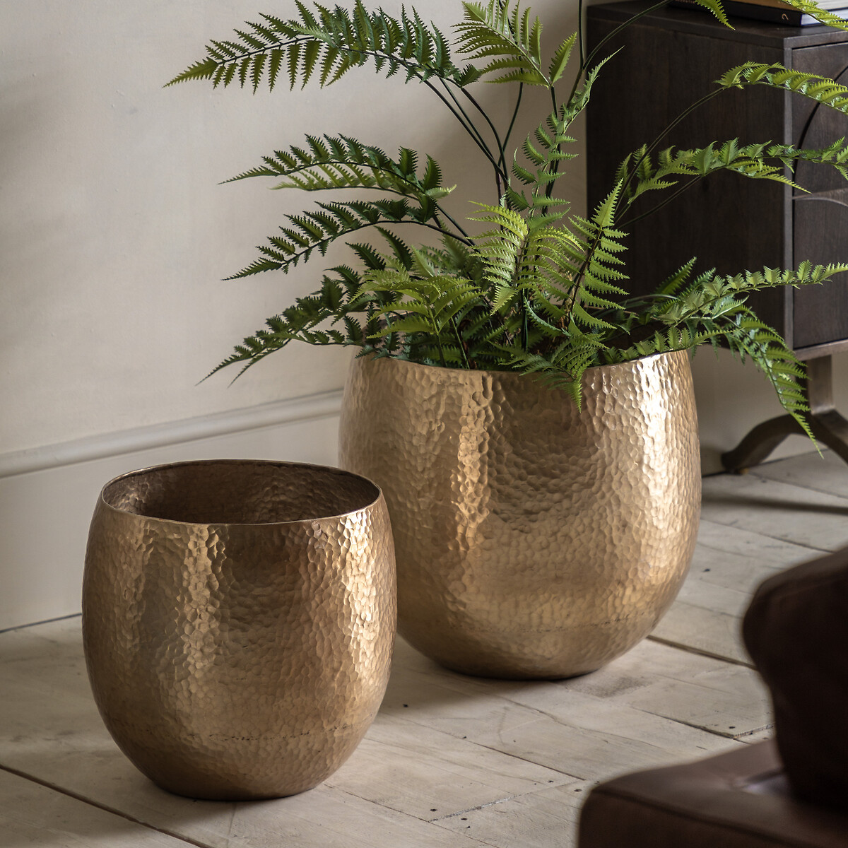 Set of 2 Cradley Metal Planters bronze, ÉDITÉ
